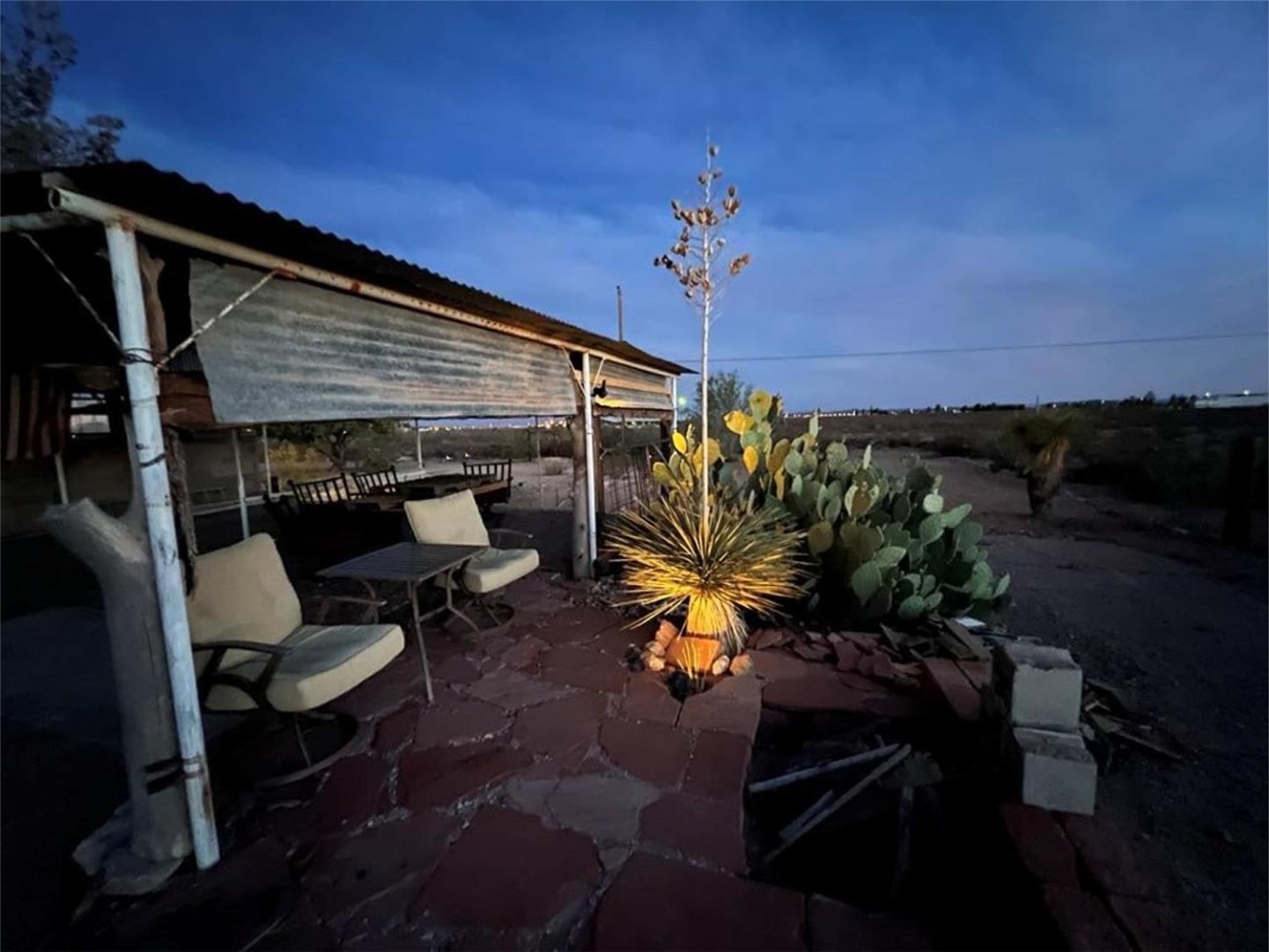 Hole In The Wall Getaway - Usa Mexico Border Bed And Breakfast Columbus Esterno foto